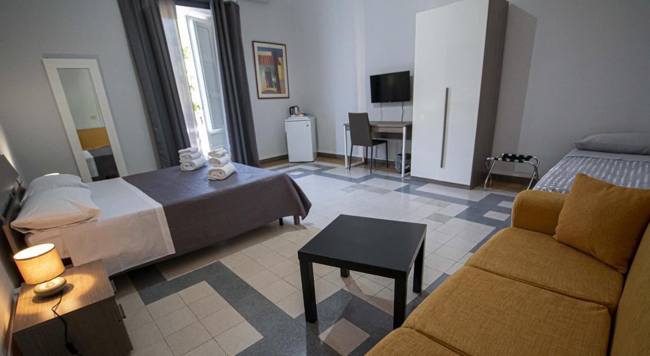 Giachi Friendly Rooms Alla Stazione Palermo Exterior photo