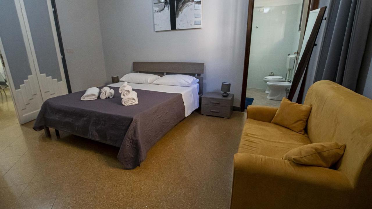 Giachi Friendly Rooms Alla Stazione Palermo Exterior photo