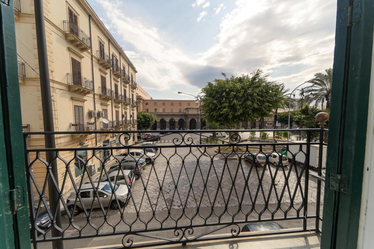 Giachi Friendly Rooms Alla Stazione Palermo Exterior photo