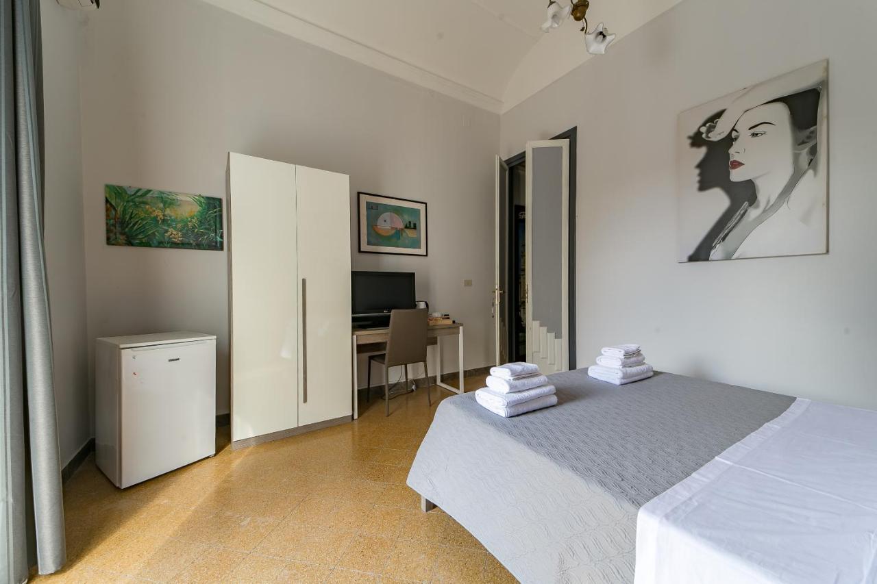 Giachi Friendly Rooms Alla Stazione Palermo Exterior photo