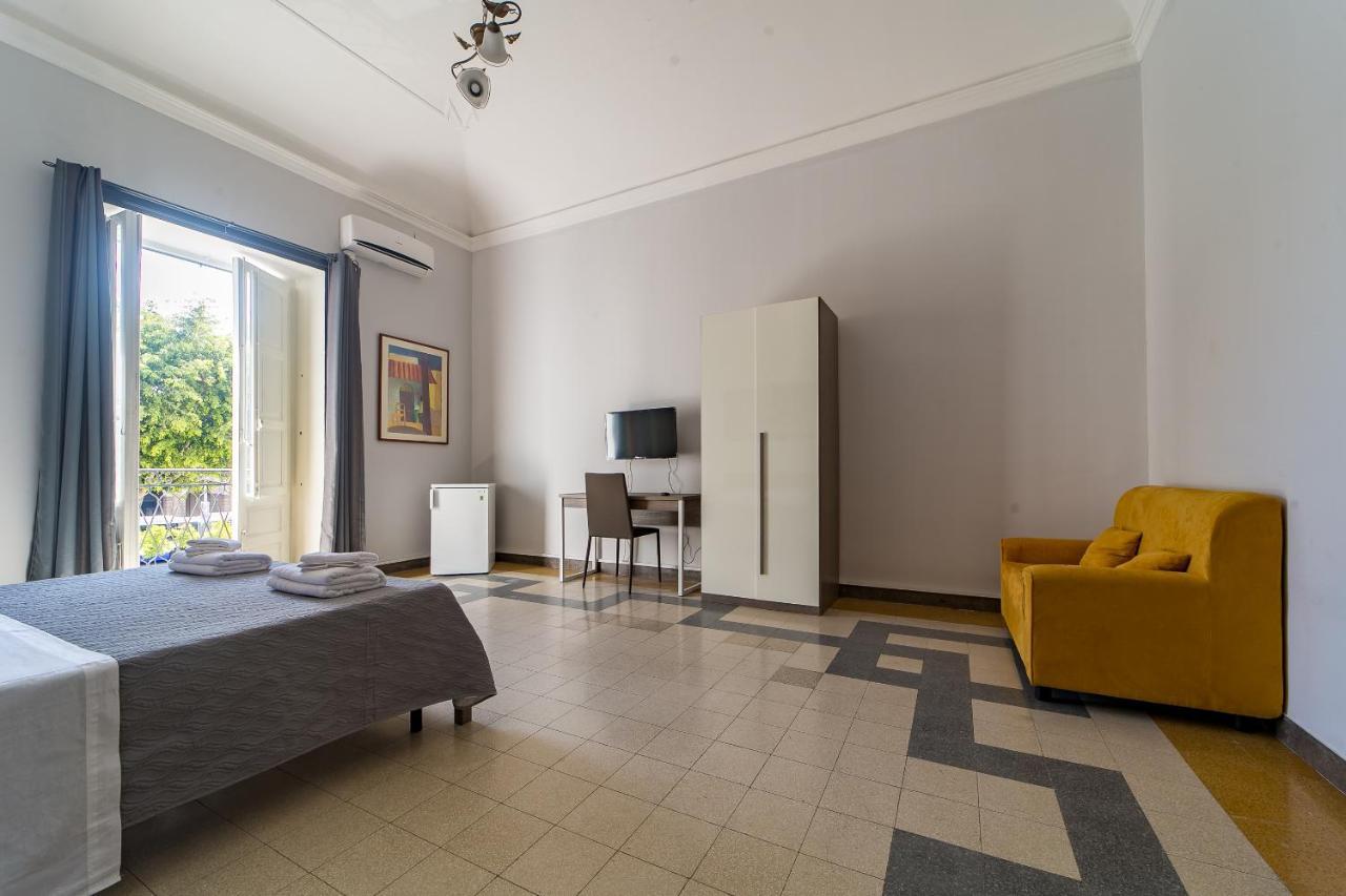 Giachi Friendly Rooms Alla Stazione Palermo Exterior photo