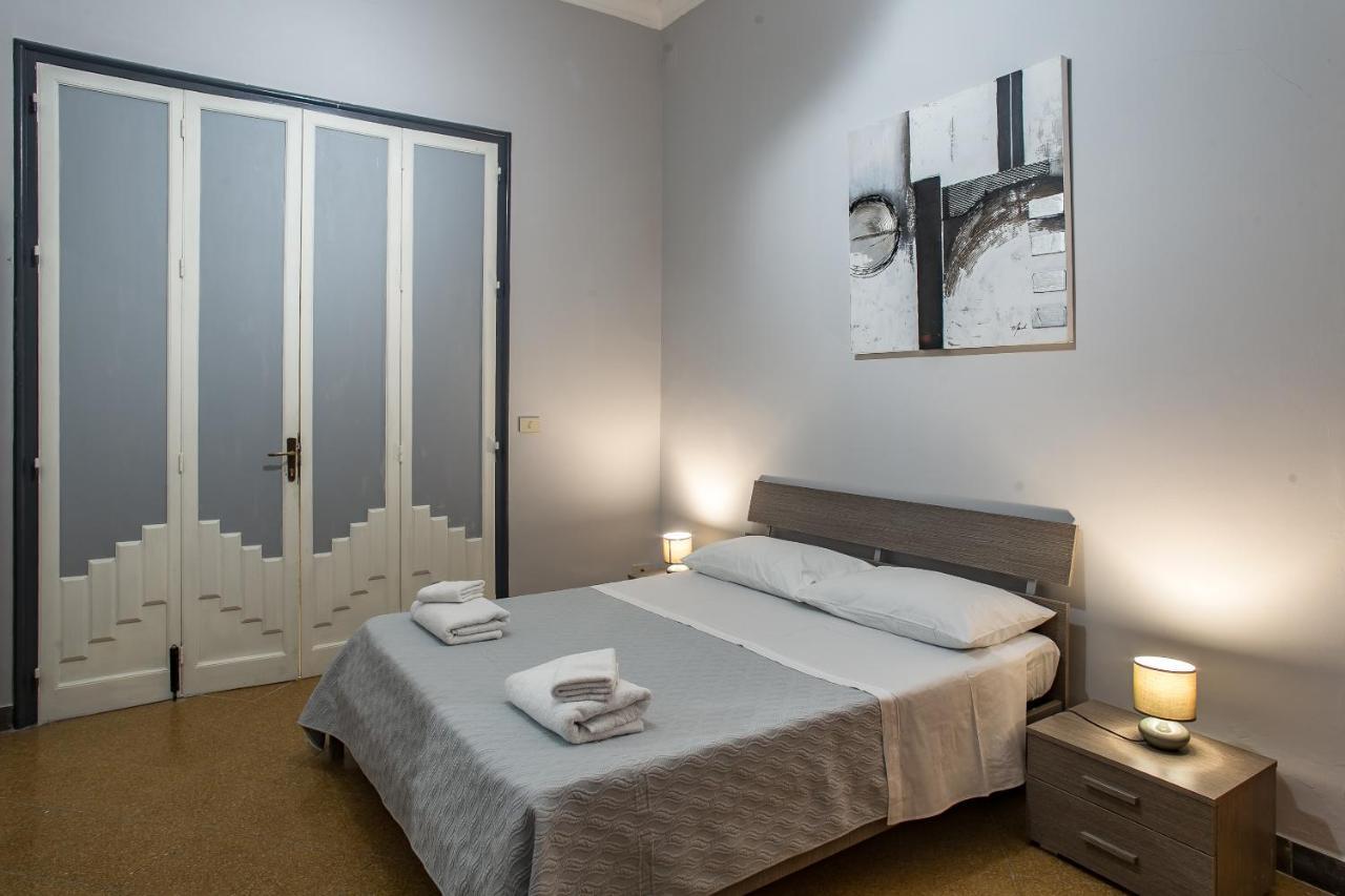 Giachi Friendly Rooms Alla Stazione Palermo Exterior photo